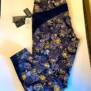 Torrid Active Legging Skulls Roses Metallic NWT! CUTE!!
